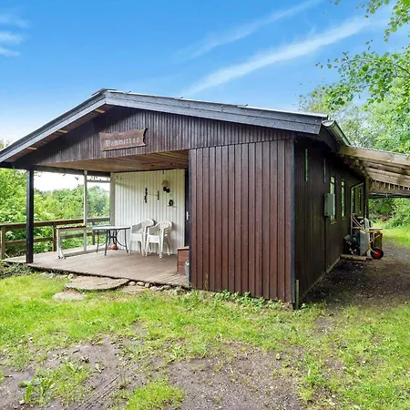 Three-bedroom In Spøttrup 4 Feriehus *